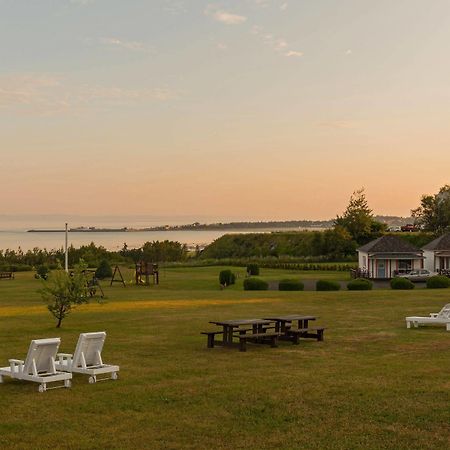 Motel Au Fleuve D'Argent Riviere-du-Loup Bagian luar foto