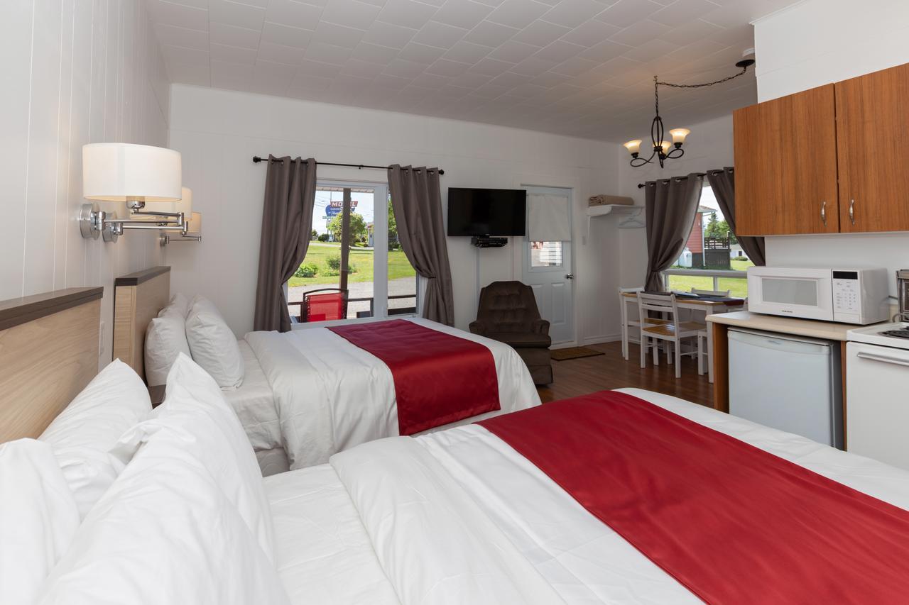 Motel Au Fleuve D'Argent Riviere-du-Loup Bagian luar foto